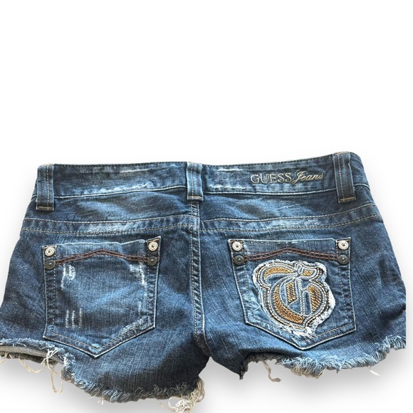 Guess jean shorts raw hem pockets with guess logo on back pocket size 28 - Picture 2 of 12